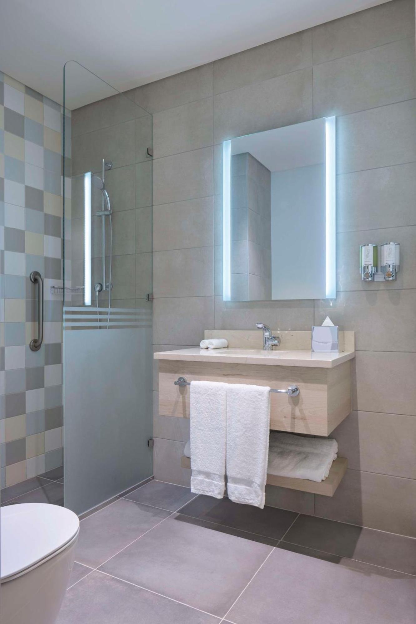 Hotel Hampton By Hilton Doha Old Town Extérieur photo