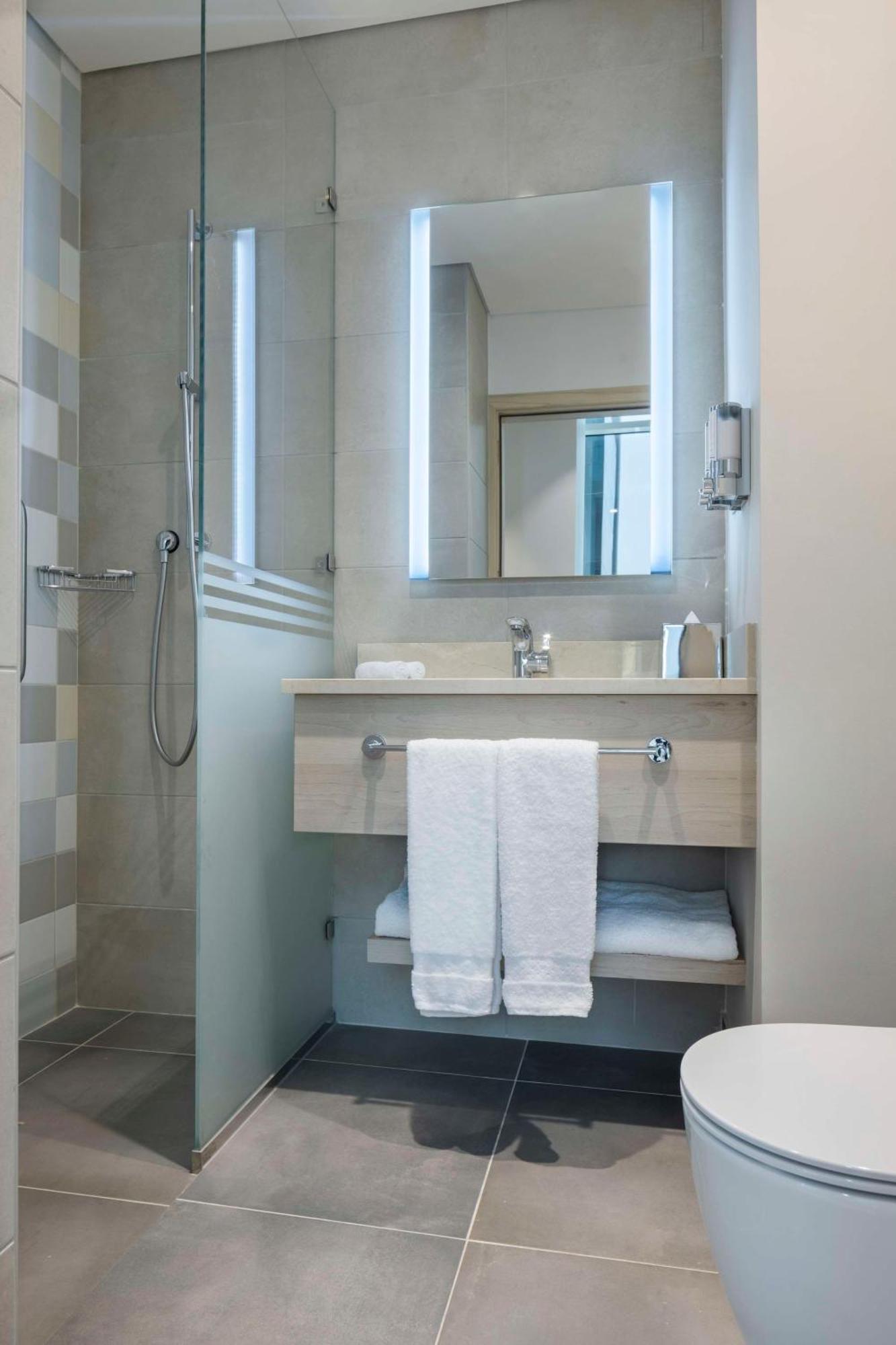 Hotel Hampton By Hilton Doha Old Town Extérieur photo